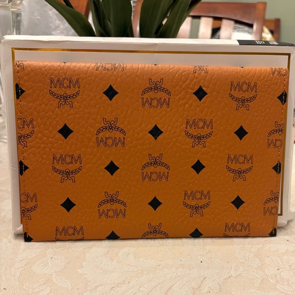 MCM Vibrant Orange Logo Envelope Clutch - Picture 3 of 13